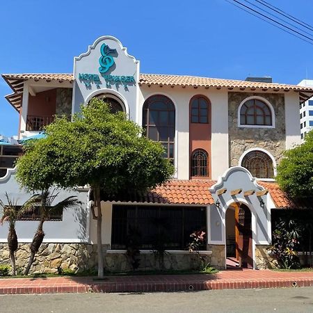 Hotel Voyager Manta Exterior foto